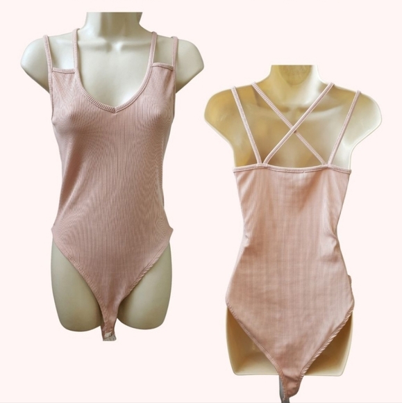 ๐3 for $25๐ New Look Blush Pink Body Suit - Picture 2 of 6